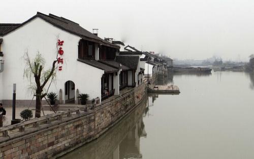 探秘崴脚后,觉得脚踝有点儿涨,走多了路感觉很累 - 发现无限乐趣